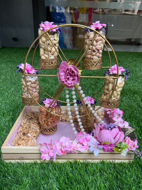 Dry Fruits Packing Ideas For Wedding, Dry Fruit Hamper Ideas, Dry Fruit Gift Packing Ideas, Dry Fruit Decoration Ideas, Dry Fruits Decoration Ideas, Dry Fruit Packing Ideas, Mameru Decoration Ideas, Dry Fruits Decoration, Dryfruits Packing Ideas For Wedding