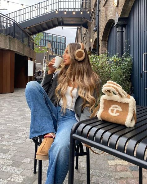 Uggs Earmuffs, Earmuffs Outfit, Uggs Outfit Winter, Dinner Outfit Winter, Oat Milk Latte, Ugg Earmuffs, Cosy Vibes, Amazon Shoes, Comfy Casual Outfits