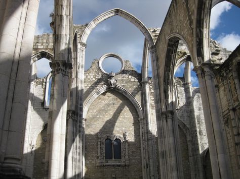 white stone, open roof of cathedral ruin Ruins, Concept Art, Ruined Aesthetic, Gothic Architecture, Back To Nature, Pretty Places, White Stone, Elf, Arch