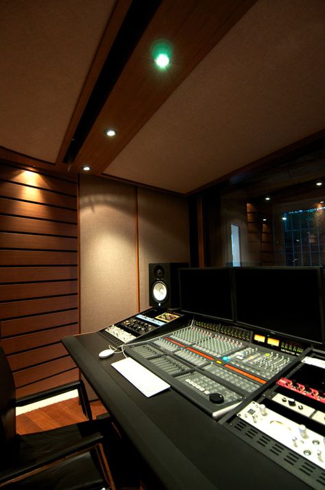 LP Swist - Recording Studio Designer and Acoustical Consultant Audio Recording Studio, Studio Renovation, Home Recording Studio Setup, Recording Studio Setup, Recording Studio Design, Music Studio Room, Control Room, Home Recording Studio, Recording Studios