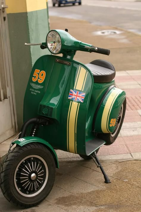 ASTON VESPA Vespa Motor Scooters, Custom Vespa, Vespa Ape, Italian Scooter, Classic Vespa, Retro Scooter, Vintage Vespa, Vespa Piaggio, Vespa Px