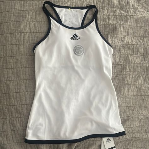 Adidas Climachill Workout Tank In Size Xs Never Worn Only Tried On. New With Tags Tennis Outfits, Tennis Tank Tops, Adidas Tank Top, Tennis Tops, Cute Gym Outfits, Adidas Crop, Active Tank Tops, Running Tank Tops, Red Tank Tops