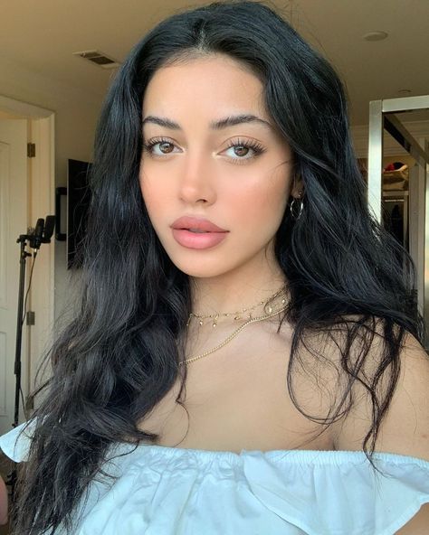 Perfect Nose, Cindy Kimberly, Long Black Hair, Pretty Makeup, Long Black, Pretty Face, Aesthetic Girl, Hair Goals, Makeup Inspiration