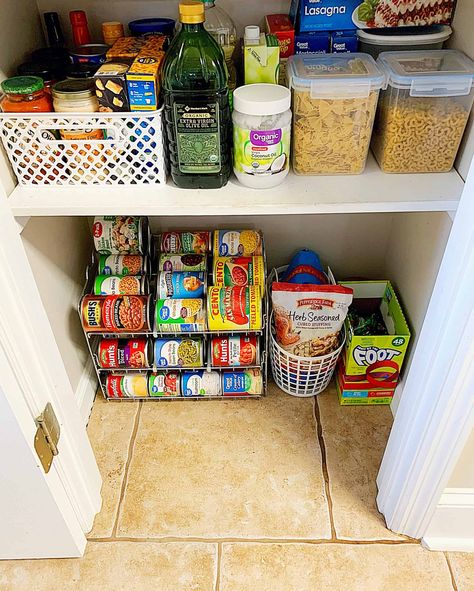 Affordable Baskets, Easy Pantry Organization, Easy Organization Ideas, Small Pantry Organization Ideas, Small Pantry Closet, Pantry Closet Organization, Pallet Deck Diy, Tiny Pantry, Deep Pantry