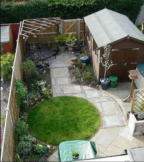 Small Garden Ideas: 44 Practical Tips and Tricks 1 Small Garden Plans, Small Back Gardens, Small Front Gardens, Small Garden Landscape, Narrow Garden, Back Garden Design, Budget Garden, Have Inspiration, Low Maintenance Garden