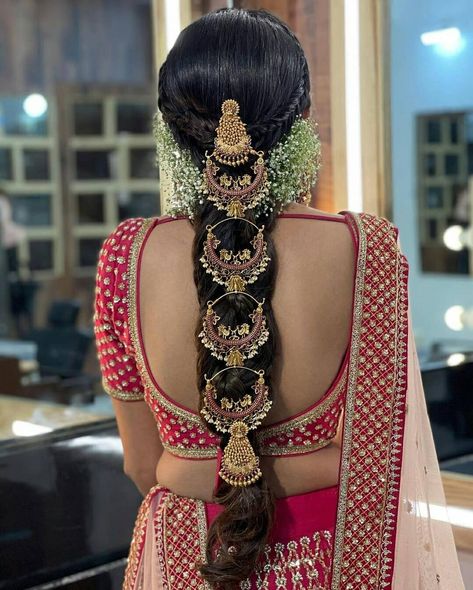 South Indian Hairstyle South Indian Wedding Hairstyles, Indian Braids, Bridal Hair Decorations, Hair Ornaments Wedding, Bridal Hairstyles With Braids, Bridal Hairstyle Indian Wedding, Hair Style On Saree, Hairstyles For Wedding, Engagement Hairstyles