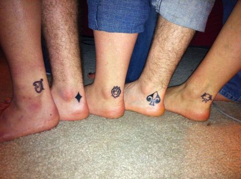 Get a Group Tattoo Group Tattoos Friendship, Squad Tattoos, Friend Group Tattoos, Group Tattoo Ideas, Matching Tattoos For Siblings, Group Tattoos, Matching Bff Tattoos, Cousin Tattoos, Small Sister Tattoos