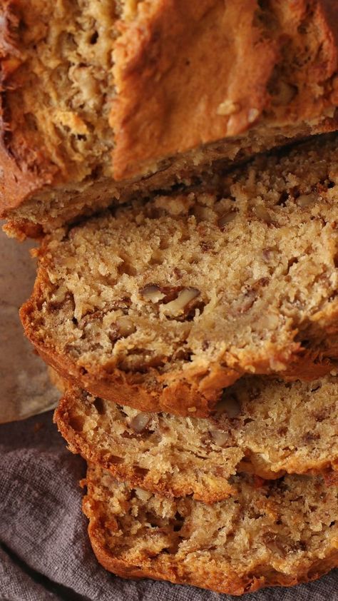 Super soft and moist Banana bread loaded with walnuts. Looking for the ultimate Banana bread recipe? Look no further, only need Ultimate Banana Bread Recipe, Banana Bread With Walnuts, Rich Banana Bread, Walnut Bread Recipe, Super Moist Banana Bread, Spiced Walnuts, Delicious Banana Bread Recipe, Banana Walnut Bread, Banana Bread Recipe Moist