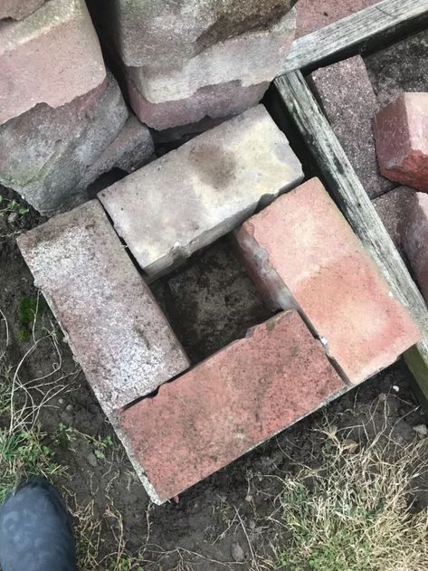 Looking to fill in an odd corner, lift up you planters or just want to liven up your outdoor patio? Here’s a simple and eye catching DIY! If you’re like me and have several brick around from patios, you can salvage what you have and create something perfect for your outdoor space. Salvaging old brick or buying new brick pavers I had quite a bit of left over brick from an old patio that was dug up. You can use salvage brick or buy new brick pavers from a store. If you get the standard… Brick Home Exterior, Brick Patio Ideas, Patio Ideas Backyard, Brick House Exterior, Fireplace Brick, Brick Planter, Brick Projects, Brick Patio, Planter Project