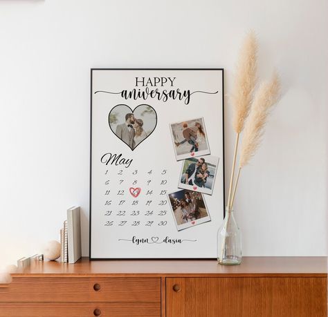 Single Photo Frame Ideas, Single Photo Frame, Creative Frames, Photo Frame Ideas, Happy Aniversary, Personalized Frames, 1 Year Anniversary Gift, Anniversary Gift For Boyfriend, Photo Collage Gift