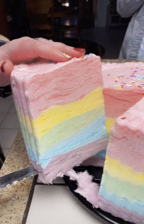 Cotton Candy Treats Ideas, Diy Cotton Candy Cake, Cotton Candy Cloud Cake, Cotton Candy Stand Ideas, Cotton Candy Cheesecake, Candy Cake Diy, Cloud Dessert, Cotton Candy Recipe, Candy Booth