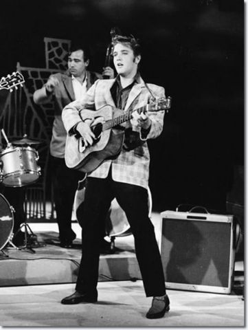 3-1 - Elvis Presley First Appearance The Ed Sullivan Show September 9, 1956. Freddy Rodriguez, Ed Sullivan Show, Milton Berle, Ed Sullivan, Elvis Photos, Young Elvis, The Ed Sullivan Show, King Of Rock And Roll, Cotton Bowl