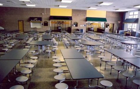 Lunch-Room (setting) School Lunch Room, High School Lunches, School Building Plans, College Lunch, School Lunchroom, Hig School, Boarding School Aesthetic, American Dining Room, Dark Windows