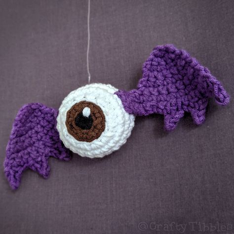 Eyeball Crochet, Free Crochet Halloween, Crochet Halloween Patterns, Flying Eyeball, Crochet Eyes, Crochet Halloween, Halloween Crochet Patterns, Magic Ring, Fun Crochet Projects