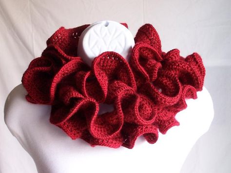 Crocheting: Ruby Red Ruffle Scarf Crochet Slouchy Hat, Ruffle Scarf, Minecraft Pixel Art, Slouch Hat, Freeform Crochet, Slouchy Hat, Crochet Handbags, Loom Knitting, Crochet Accessories