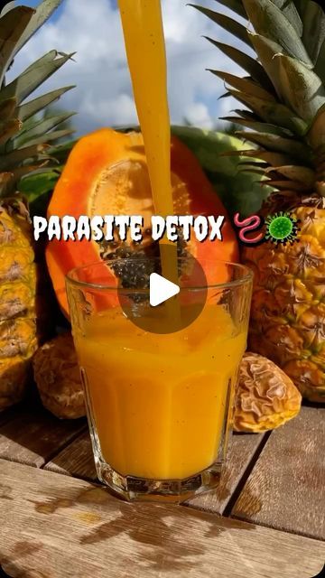 Healthy Food Facts - Tips on Instagram: "Parasite cleanse 🦠🪱Great content by @juicebaeinthewild. Follow her for more amazing content like this!  hHere’s a juice for detoxing your body of illness causing worms, parasites and bacteria SAFE FOR EVERYONE. Yes, papaya seeds are harmless when you blend and strain as shown. Let me be very clear- Do NOT consume a whole bunch of raw seeds without using this method. Be smart.  This recipe makes about 64 oz, drink 8oz per day for 7 days in a row. You will need a total of 168oz for the week which means you will need to triple this recipe(3 servings X 8oz per day for 7 days) If you want to follow the cleanse stay near a bathroom and don’t look in the toilet 😭 🪱Cleanse instructions🪱 🦠Eat: fruit, veggies, rice, potatoes, beans, legumes, honey, agav Juicing Recipes For Pancreas, Juice For Parasites, Papaya Juice Recipe Drinks, Juice For Inflammation Recipes For, Parasite Juice Cleanse Recipes, Juicing Papaya Recipe, Papaya Parasite Cleanse, 7 Day Raw Food Cleanse, Parasite Cleanse Juice Recipes