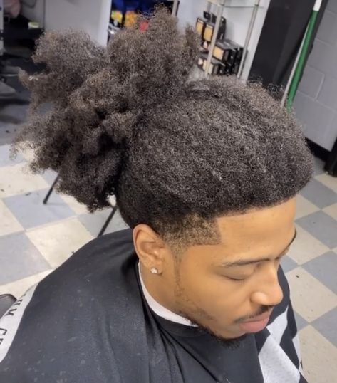 Afro Ponytail Men, Long 4c Hair Men, Black Man Ponytail, Low Taper Black Men, 4c Bun, Ponytail With Curly Hair, Afro Hair Dye, Taper Fade Long Hair, Afro Fade Haircut