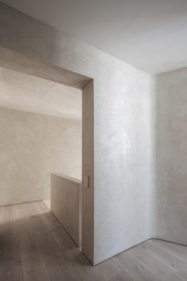 Serrano 12 Feature Floor Lamp, Limewash Walls, Dance Studio Decor, Stucco Wall, Concrete Effect Paint, Japandi Living, Facade Material, Kings Cross, Wall Texture Design