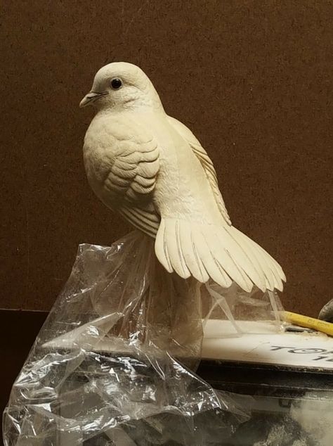 Pigeon Clay Sculpture, Dove Sculpture, Dove Statue, Pigeon Sculpture, Comfort Birds Carving, Clay Pigeons, Wood Pigeon, Pigeon Bird, Clay Birds