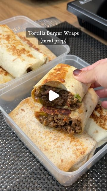 Tortilla Burger Wrap, Hamburger Wraps Tortillas, Tortilla Burger, Burger Wraps, Protein Burger, Protein Meal Prep, Beef Wraps, High Protein Meal, High Protein Meal Prep