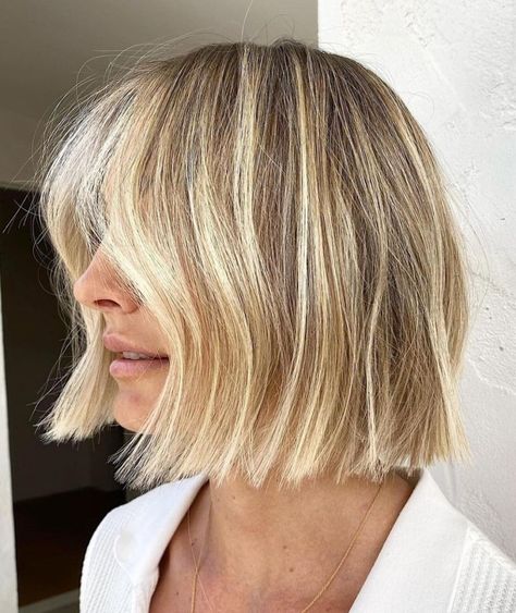 Teasy Lights Blonde, Ash Blonde Short Hair, Blonde Highlights Bob, Blonde Bob With Bangs, Kylie Hair, Kort Bob, Short Blonde Bobs, Short Hair Highlights, Short White Hair