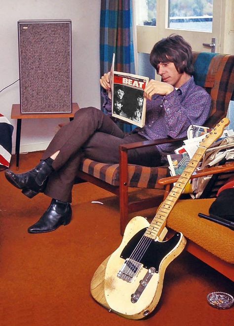 Fender Esquire, Famous Guitars, Tortellini Pasta, The Yardbirds, Rock Guitarist, Telecaster Guitar, Jeff Beck, Rock N Roll Music, Rock N’roll