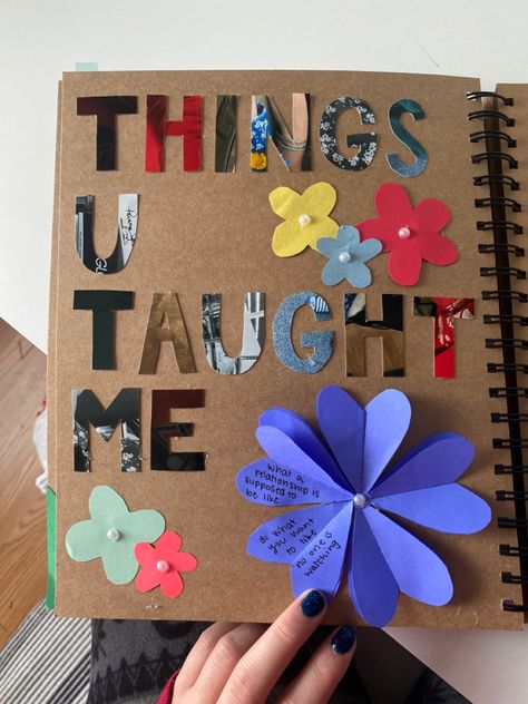 Cute Boyfriend Scrapbook Ideas, 1 Year Couple Gift Ideas, Valentines Scrapbook Page, Things I Know About You, Scrapbook Ideas Gift, Things You Taught Me Scrapbook, Scrapbook For Grandma, Scrap Booking Ideas For Bestie, Sentimental Gift For Boyfriend