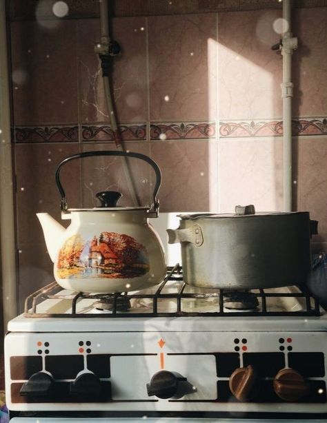 Gas Stove Aesthetic, Dream House Aesthetic, Life In Egypt, Instagram Projects, Cottage Farm, Persian Culture, Photographs Ideas, Baby Love Quotes, Home Aesthetic