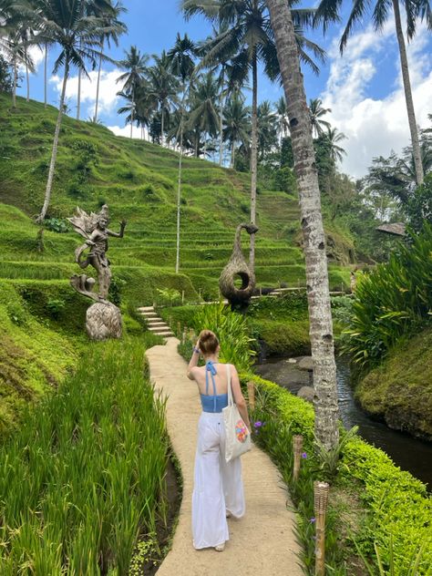 Bali aesthetic, Bali rice terrace, dream destinations, travel Playa Del Carmen, Bali Vacation Photos, Bali Lifestyle Aesthetic, Vacation In Bali, Bali Rice Terraces, Bali Vision Board, Ootd Bali Beach, Bali Travel Aesthetic, Bail Indonesia