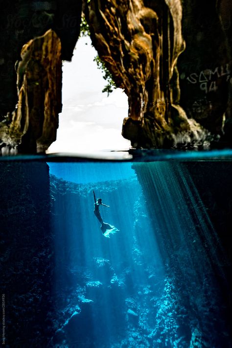 Mermaid Diving, Mermaid Cave, Cave Pool, Mermaid Pool, Underwater Caves, Underwater City, Cave Diving, Mermaid Aesthetic, Free Diving