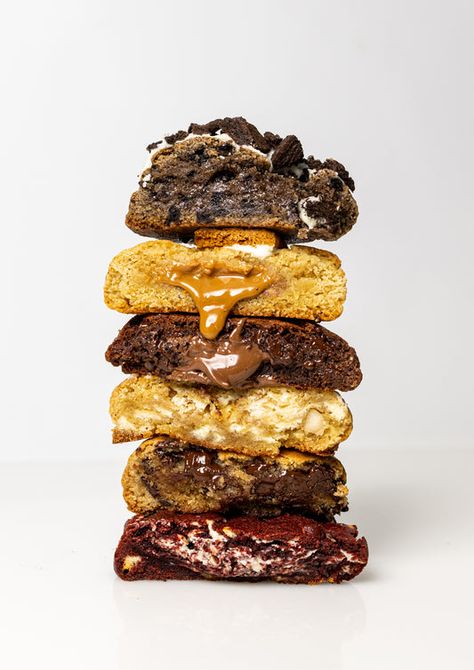 BIGG & THICC - New York Style Cookies & Brownies Cookie Advertising Design, Photoshoot Cookies Ideas, Cookies Pictures Ideas, Cookie Content Ideas, Cookies Aesthetic Photography, Cookie Shop Aesthetic, New York Style Cookies Recipe, Cookie Pictures Ideas, Nyc Style Cookies