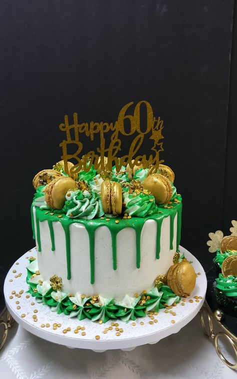 Green And White Cake Ideas, Celtics Birthday Cake, Green Birthday Cake Ideas, Irish Birthday Cake, 50th Birthday Cakes For Men, 65 Birthday Cake, Green Birthday Cakes, Twinkie Cake, Golden Birthday Cakes