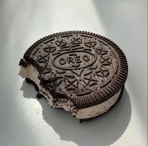 Oreo Aesthetic, Vegetable Crockpot Recipes, Oreo Biscuits, Food Therapy, Yummy Comfort Food, Aesthetic Icon, Cookies And Cream, Perfect Food, Coffee Recipes