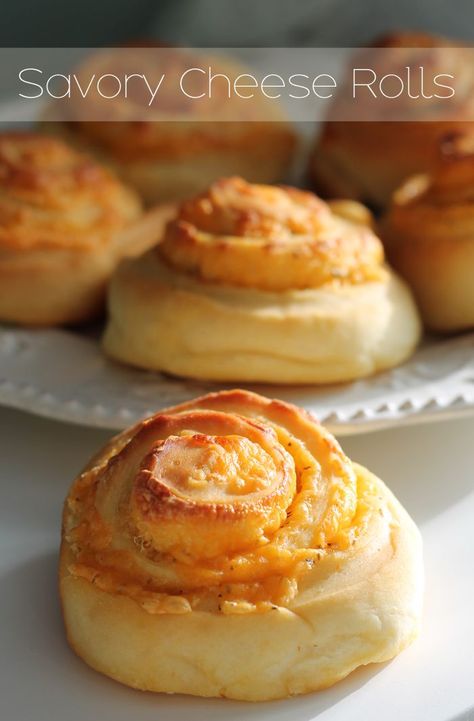 Lunch Lady Cinnamon Rolls, Savoury Rolls, Cheese Swirls, Cheese Rolls Recipe, Serve With Soup, Pretzel Roll Recipe, Savory Rolls, Amish Bread Recipes, Hot Rolls