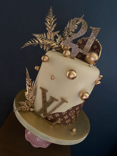 Louis Vuitton Cakes Birthdays, 26 Th Birthday Cake, Lv Birthday Cake For Women, 23rd Birthday Cake Ideas For Women, Custom Birthday Cakes For Women, Designer Cakes For Women, 26th Birthday Cake For Women, Lv Cakes Louis Vuitton Birthday, Louis Vuitton Cake For Women