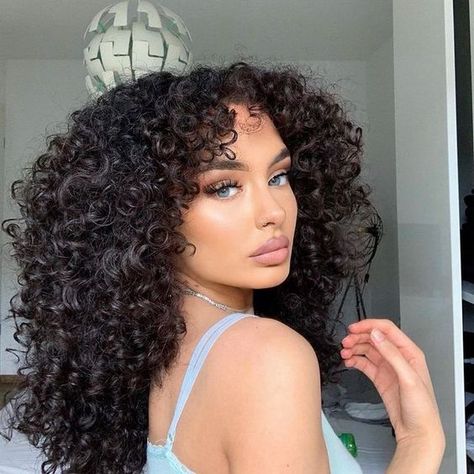 Makeup With Black Hair, Curly Hair Shape, 3b Curly Hair, Long Natural Curly Hair, Curly Cut, Curly Hair Beauty, Curly Fro, Natural Curly Hair Cuts, Colored Curly Hair