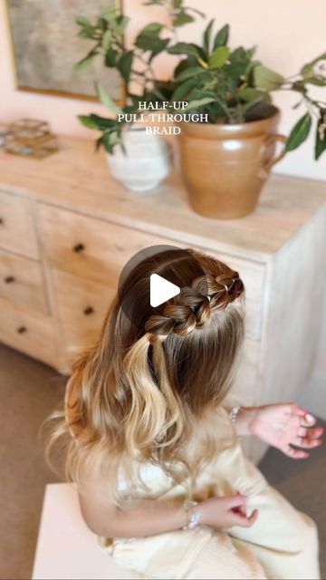 Family Photo Hairstyles Daughter, Toddler Half Up Half Down Braids, Fancy Toddler Hairstyles, Pull Through Braid Half Up, Little Mermaid Hairstyles For Kids, Girls Hair Styles For Weddings, Kids Fancy Hairstyles, Bubble Braid Hairstyles Kids, Half Up Toddler Hairstyles