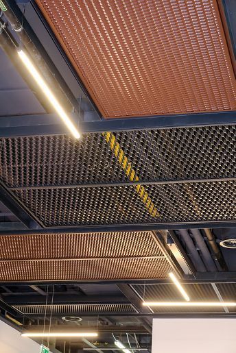 Stretch Metal Ceiling, Metal Ceiling Design, Metal Ceiling Ideas, Perforated Metal Ceiling, Industrial Basement Ideas, Metal Panel Ceiling, Metal Interior Design, Gym Design Interior, Office Ceiling