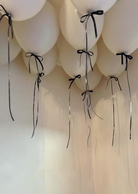 White Balloons Black Ribbon, Nude Balloons Decoration, Bachelorette Balloon Ideas, White Balloons With Black Ribbon, Last 20's Birthday, Black And White Aesthetic Birthday, Black And White Coquette Birthday, Birthday Decor Black And White, Black And White Birthday Decor