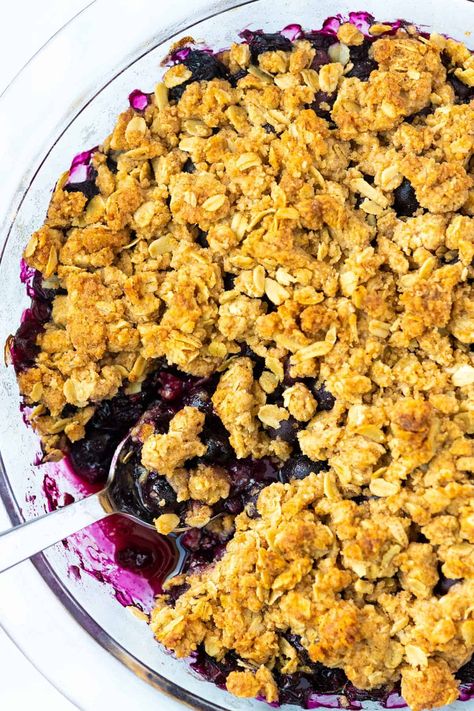 Crumble Topping Recipe, Easy Blueberry Crumble, Blueberry Crumble Recipes, Blueberry Crisp Recipe, Blueberry Desserts Recipes, Blueberry Crisp, Blueberry Topping, Oat Crumble, Fruit Crisp