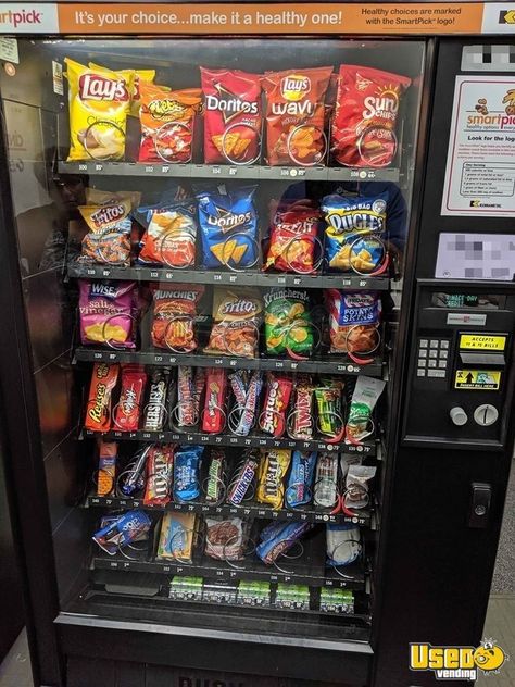 Vending Machine Aesthetic Night, Vending Trailer, Combos Snacks, Vending Machine Design, Soda Vending Machine, Drink Machine, Vending Machines For Sale, Soda Machine, Pop Drink