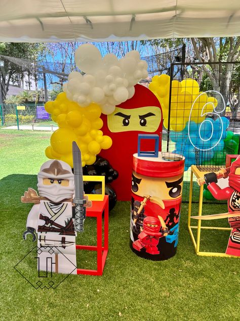 Ninjago lego Ninjago Birthday Decorations, Ninjago Balloons, Ninjago Birthday Party Ideas, Lego Ninjago Birthday Party, Ninjago Invitations, Ninja Lego, Lego Ninjago Party, Lego Ninjago Birthday, Ninjago Birthday Party