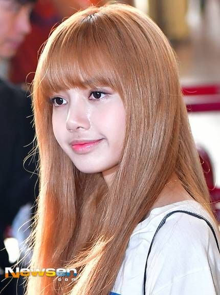 Lisa Airport, Japan September, Blackpink Official, Vinyl Accessories, Airport Photos, Lisa Bp, September 17, Lalisa Manobal, Without Makeup