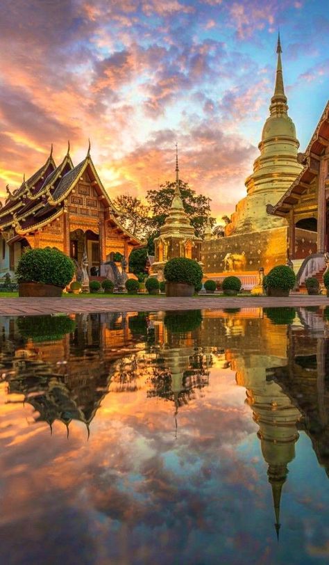 One Night In Bangkok, Pakse, Thailand Wallpaper, Thailand Travel Destinations, Thailand Adventure, Temple Photography, Chiangmai Thailand, Asian Architecture, Bangkok Travel