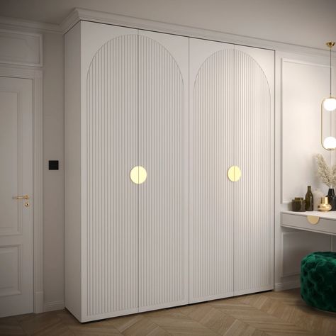 Wardrobe Design Without Handle, White Aesthetic Wardrobe, Hinged Door Wardrobe, Moulding On Wardrobe Doors, Interior Of Wardrobe, Doors Laminate Design, Yellow Wardrobe Design, Aesthetic Wardrobe Design, Guest Bedroom Wardrobe Design