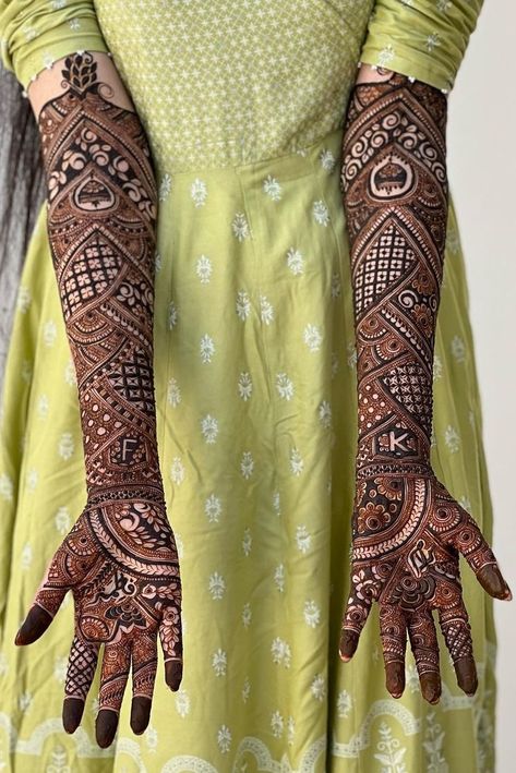 Looking for latest and beautiful mehndi designs for your bridal mehndi look? Find the top mehndi inspiration gallery here with 200+ designs from well-known mehndi artists of India. #mehendi #henna #mehndidesign #indianwedding Arabic Mehndi Designs For Bride, Bridal Mehandi Front And Back, Full Arm Mehendi, Latest Bridal Mehendi Designs 2023, Pakistani Henna Designs Bridal Mehndi, Bridal Mehndi Designs Full Hands, 3d Mehendi Designs For Hands Bridal, 3d Mehendi Designs For Bride, Mehendi Designs For Bride Bridal Mehndi Full Hand