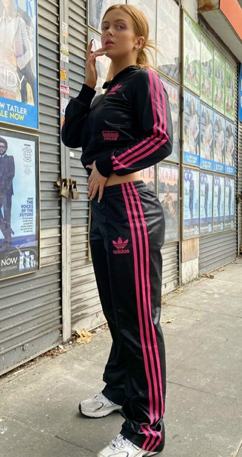 Y2k Adidas Outfit, Tracksuit Outfit Adidas, Adidas Tracksuit Women Outfit, Adidas Pants Outfit Fashion, Women Tracksuit Outfit, Adidas Tracksuit Outfit, Adidas Tracksuit Women, Zack Morris, The Other Woman