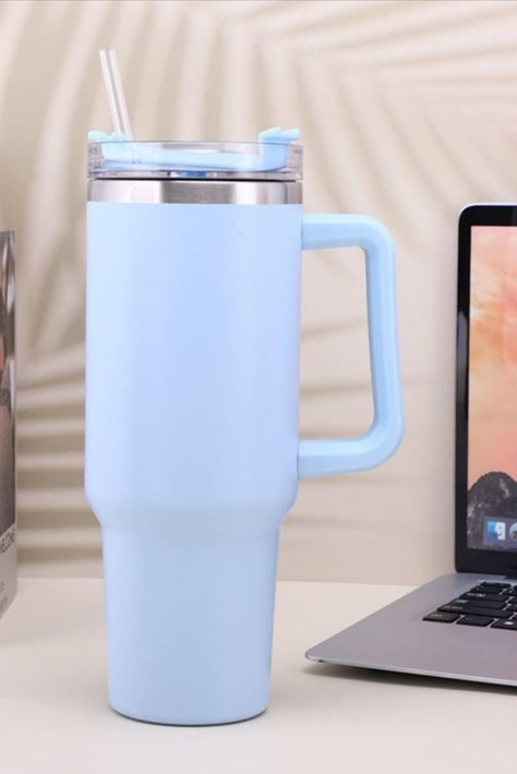 affordable yet high quality tumbler cup Iced Water, Thermos Mug, Vacuum Insulated Water Bottle, Beer Cocktails, Insulated Coffee Mugs, Mug With Handle, Iced Drinks, Cup With Straw, Stanley Cup