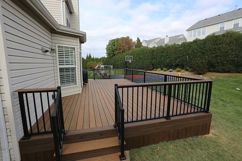 Trex Decks | Aesthetic Design & Build Trex Porch, Trex Deck Railing, Trex Deck Designs, Trex Deck Colors, Trex Colors, Trex Railing, Back Porch Designs, Deck Railing Design, Patio Remodel