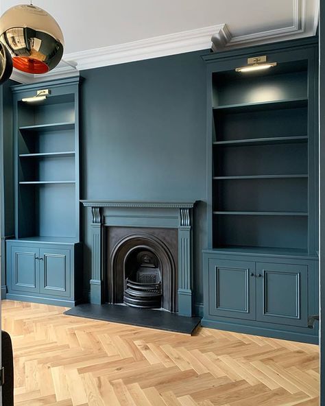 My first install after my paternity leave with these 2.8m tall alcove cabinets spray finished in @benjaminmoore ‘navy masterpiece’ • (love… Alcove Ideas Living Room, Living Room Cupboards, Alcove Cabinets, Built In Bookshelves, Alcove Shelving, Victorian House Interiors, Paternity Leave, Built In Shelves Living Room, Victorian Living Room